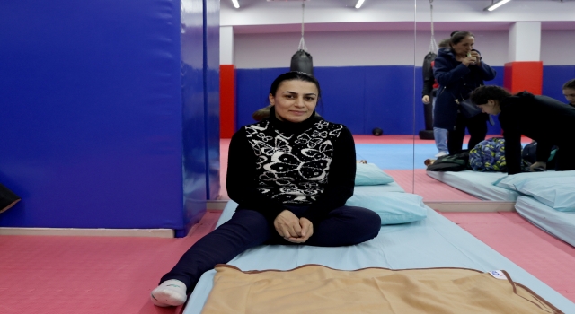 Ukrayna’dan tahliye edilen 200 Azerbaycanlı Esenler’de misafir ediliyor
