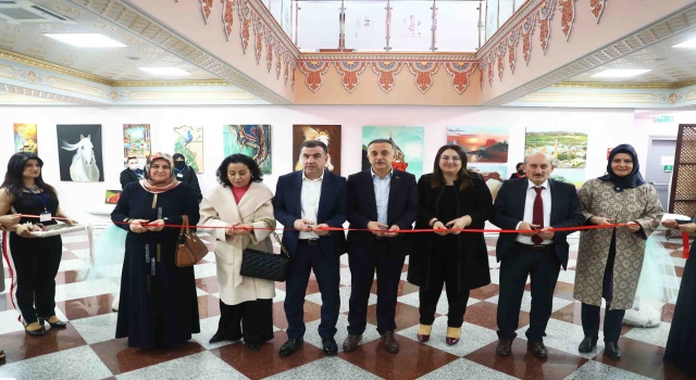 Bağcılarlı kursiyerler manzara resimlerinden oluşan sergi açtı