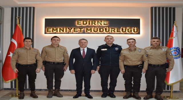 Edirne Emniyet Müdürü Alçalar, bıçakla yaralama şüphelisini yakalayan bekçileri tebrik etti 