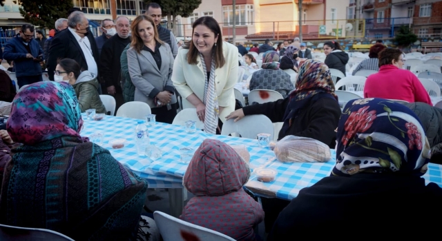 AK Parti Edirne İl Başkanlığı iftar programları düzenlemeye devam ediyor