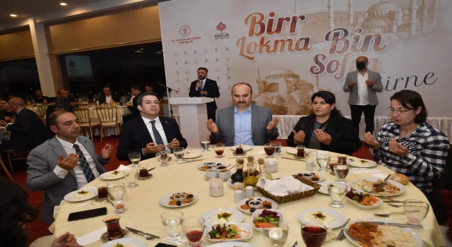 Edirne’de ”Birr Lokma Bin Sofra” iftar programı düzenlendi