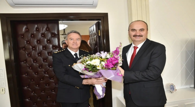 Emniyet Müdürü Alçalar ve beraberindeki heyet Edirne Valisi Canalp’i ziyaret etti