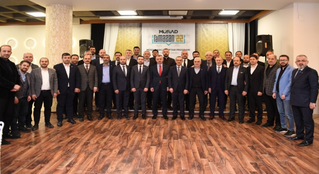 Vali Yavuz sanayicilerle iftarda buluştu