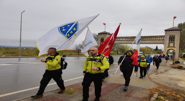 Bosna Hersek’ten yola çıkan gönüllüler şehitlere saygı için yürüyor
