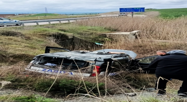 Çanakkale’de şarampole devrilen resmi araçtaki 4 zabıta yaralandı