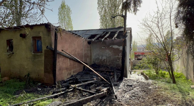 Gebze’de metruk evde çıkan yangın söndürüldü