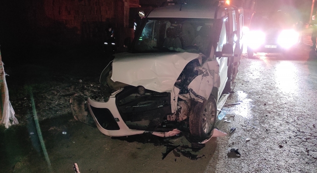 Tekirdağ’da otomobille hafif ticari aracın çarpışması sonucu 8 kişi yaralandı