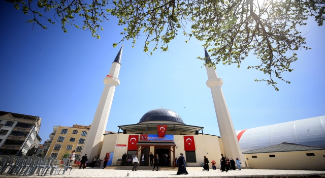 Kırklareli’nde hayırsever tarafından yaptırılan Ulu Cami ibadete açıldı