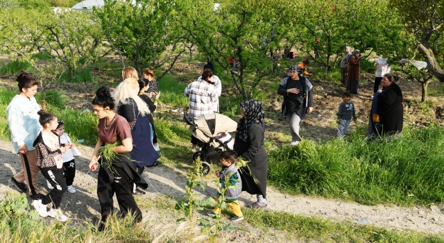 Lapseki’de vatandaşlar Hıdırellez’i kutladı