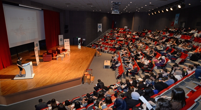 İş dünyası ile öğrencileri buluşturan ”BUÜ Kariyer Fuarı” başladı