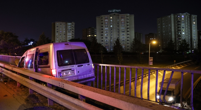 İstanbul’da ”dur” ihtarına uymayan sürücünün aracı bariyerlere çarpınca 1 kişi yaralandı