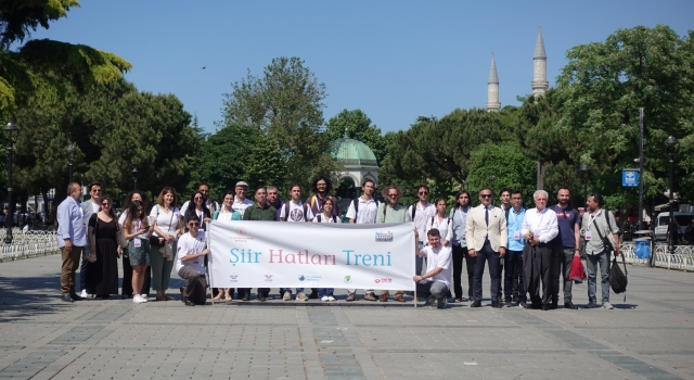 ”Şiir Hatları Treni” yerli ve yabancı şairlerin katılımıyla İstanbul’da başladı