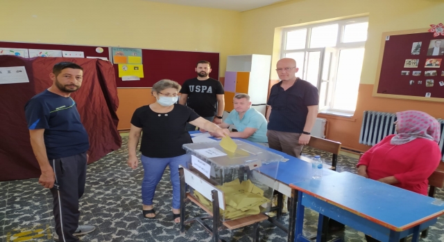 Mecidiye köyü muhtarlığına Gürkan Akça seçildi