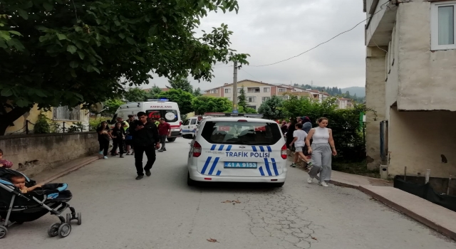 Kocaeli’de bisikletle duvara çarpan çocuk yaralandı