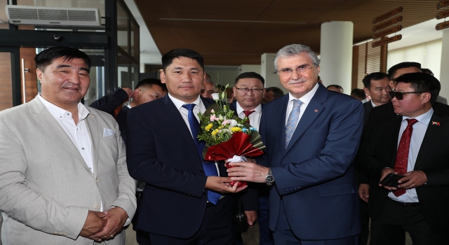 Moğolistan heyeti, Büyükşehir Belediyesi meclis toplantısına katıldı