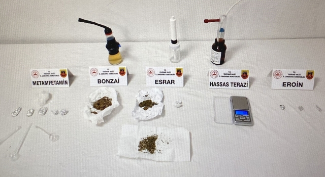 Tekirdağ’da evlerinde uyuşturucu ele geçirilen 2 kişi tutuklandı