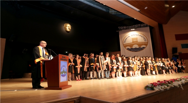 Trakya Üniversitesi Fen Fakültesinde mezuniyet töreni yapıldı