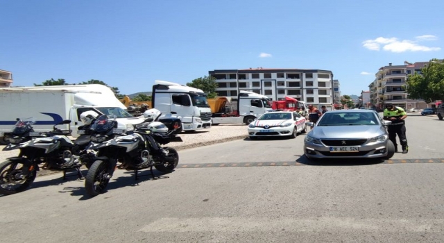 Balıkesir’de jandarma ekipleri trafik denetimi yaptı