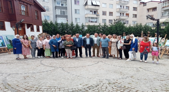 Gölcük’te resim sergisi açıldı