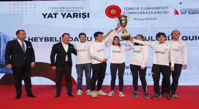 Heybeliada Su Sporları KulübüQuick Sigorta yelken takımı, şampiyonluktan şampiyonluğa koştu