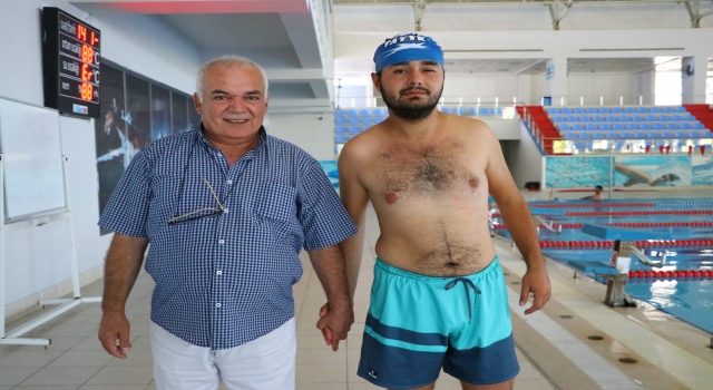 Otizmli Barkın yüzme sayesinde sosyalleşip özgüvenini artırdı
