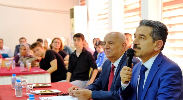Kırklareli Valisi Ekici, LGS ve YKS’de başarılı olan öğrencilerle bir araya geldi
