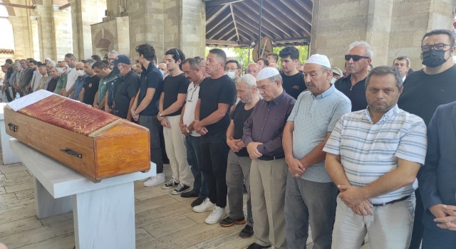 Edirne’de emekli öğretmen, gazeteci Yurduseven’in cenazesi toprağa verildi