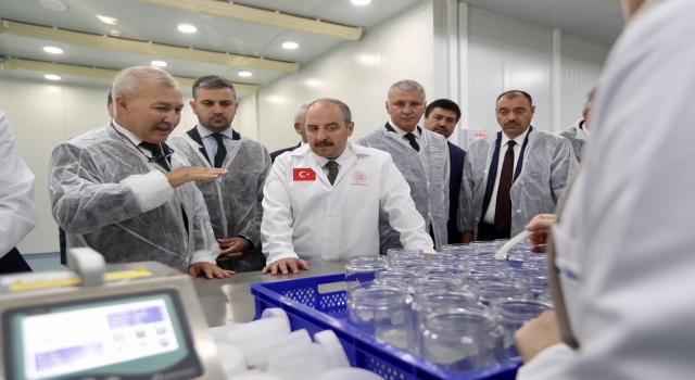 Bakan Varank, Sakarya’da Seracılık Mükemmeliyet Merkezi’ni gezdi: