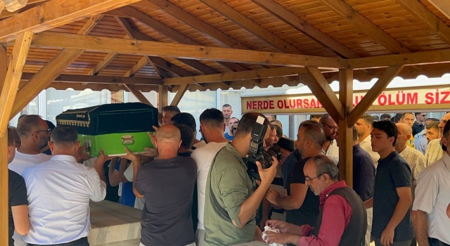Kocaeli’de motosiklet kazasında hayatını kaybeden genç toprağa verildi
