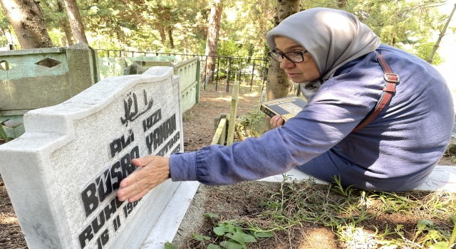 Depremde iki çocuğunu kaybeden annenin acısı 23 yıldır dinmiyor