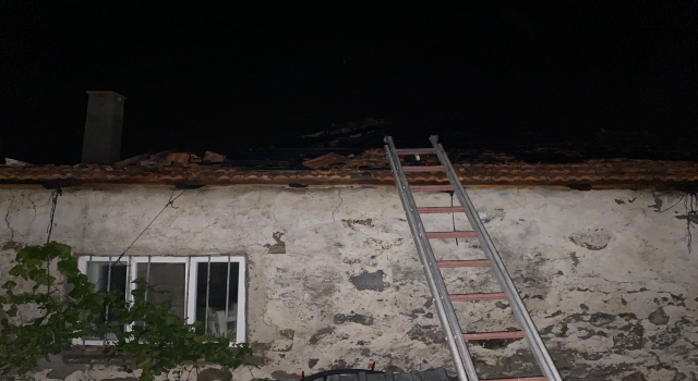 Balıkesir’de patlıcan közlenen evde çıkan yangın söndürüldü