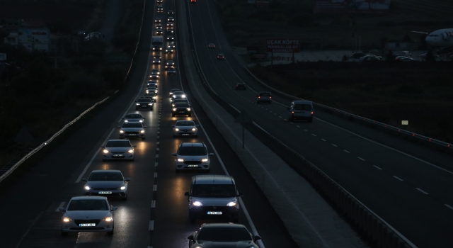 Tekirdağİstanbul kara yolunda araç yoğunluğu yaşanıyor