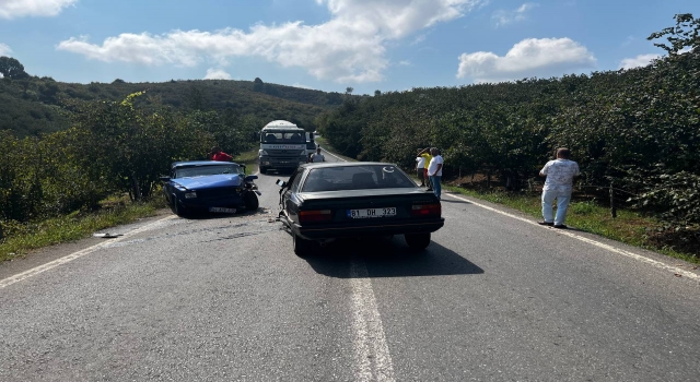 Kocaali’de iki otomobilin çarpışması sonucu 1 kişi yaralandı