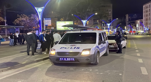 Kocaeli’de bıçaklı kavgada 2 kişi yaralandı