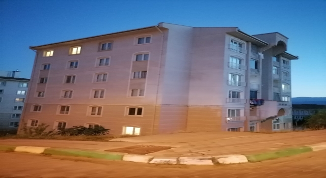 Bursa’da bir binanın yangın merdiveninden düşen kişi öldü