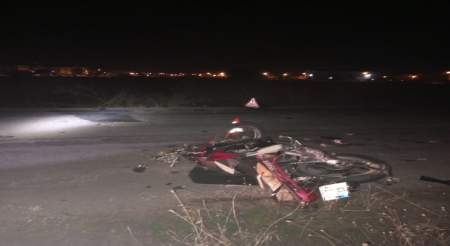 Balıkesir’de iki motosikletin çarpıştığı kazada 3 kişi yaralandı