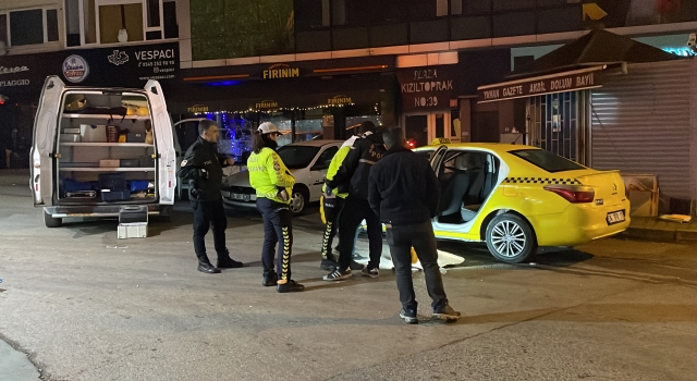 Kadıköy’de bir yolcu ücret tartışmasında taksiciyi silahla yaraladı