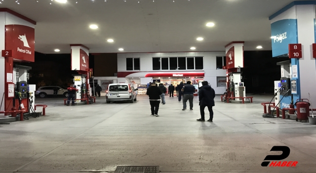 Sakarya, Kocaeli ve Zonguldak'ta sokağa çıkma yasağı öncesinde yoğunluk yaşandı