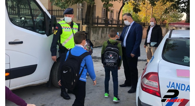 Edirne’de kurallara uymayan 10 okul servisi sürücüsüne para cezası
