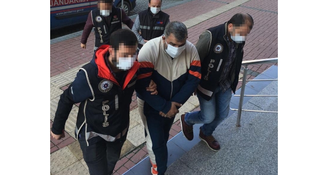 Kocaeli’de ”sahte dolar”la alışveriş yapan 2 şüpheli tutuklandı