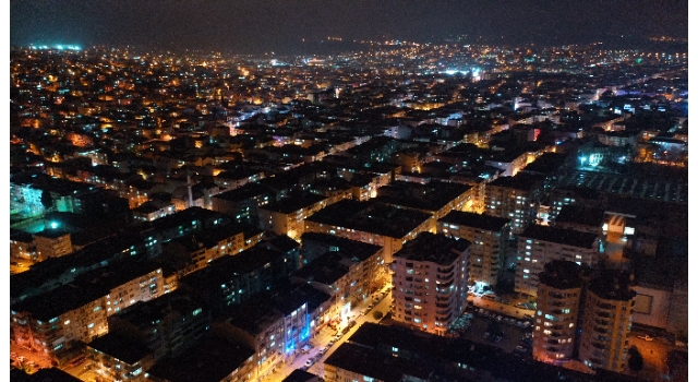 Bursa ve çevre illerde kısıtlamayla cadde ve sokaklar sessizliğe büründü