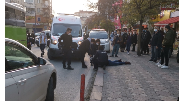 Kocaeli’de otomobilin yayaya çarpma anı güvenlik kamerasına yansıdı
