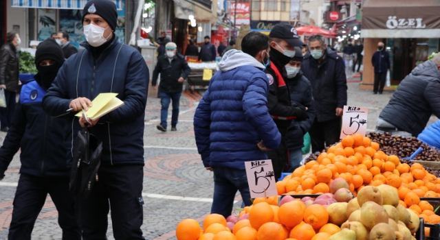 Önünde kuyruk oluşan seyyar satıcılara ceza