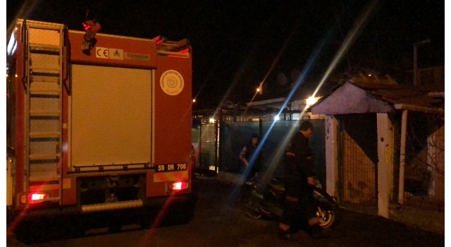 Tekirdağ’da evindeki yangından pencereden atlayıp kurtulmaya çalışan kişi cam parçalarıyla yaralandı