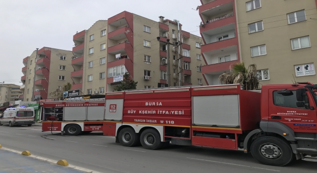 Bursa’da apartmanda çıkan yangında bir kişi dumandan etkilendi
