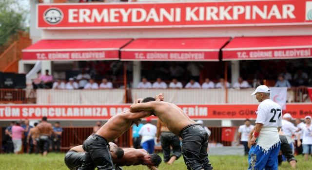 Kırkpınar Yağlı Güreşleri’nin seyircisiz düzenlenecek olması başpehlivanlara buruk sevinç yaşattı