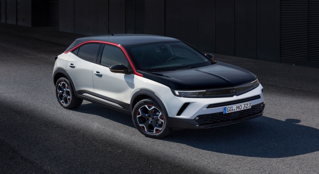 Opel Tasarım Başkan Yardımcısı Mark Adams ”Eurostar 2021” seçildi