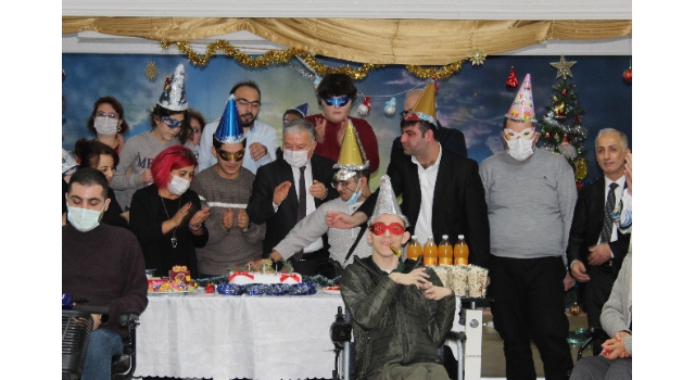 Çerkezköy Kaymakamı Duru, engellilerle çiftetelli oynadı