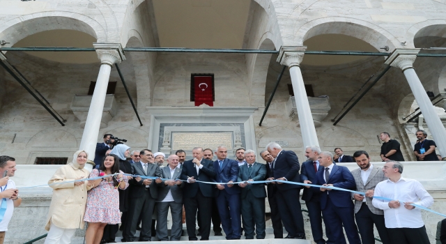 Cumhurbaşkanı Erdoğan, cuma namazını Ayazma Camisi'nde kıldı