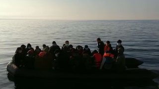 Balıkesir açıklarında Yunan sahil güvenlik unsurlarınca geri itilen 28 sığınmacı kurtarıldı